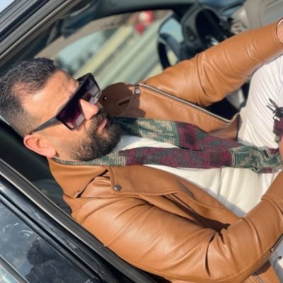 kkrk200's profile picture. انا كوطني حزين ......عراقي انا

.........الھدوء ليس حُزن .و الابتسامہ ليست سعادهہ
قد تھدا وَ داخلك يتراقص فرح
وقد تبتسم ۈ انت تبتلع اوجاع مدينه