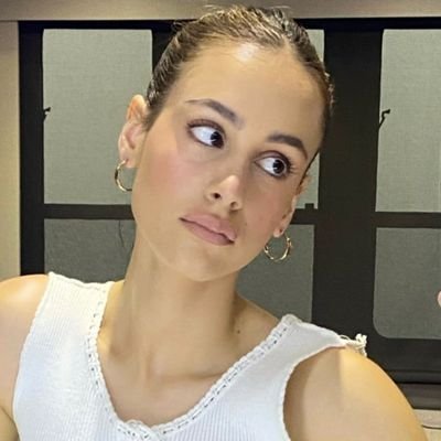 wynonnawho's profile picture. just the @hqllstein midia acc. (fan account)