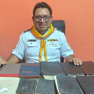 Licenciado en Teología de la Universidad Peruana Unión.