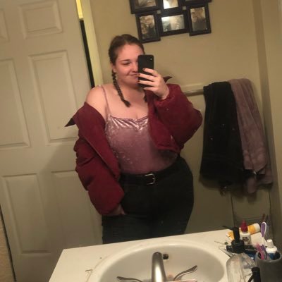 reillynicole Profile Picture