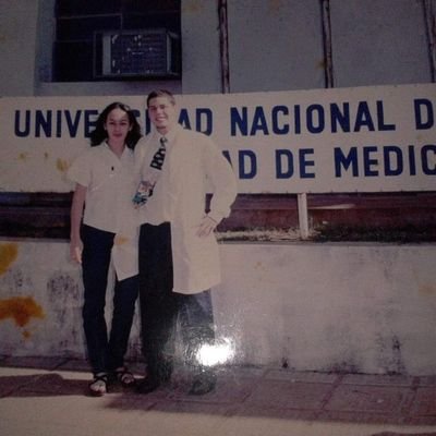 Medico Terapista, Muy intenso‼

Abordo Temas Serios y reflexivos...
El Humor es imprescindible para digerir todo lo anterior...