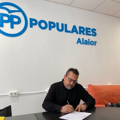 ** Secretario General @ppAlaior
   
               **Presidente Federacion Hipica illes Balears