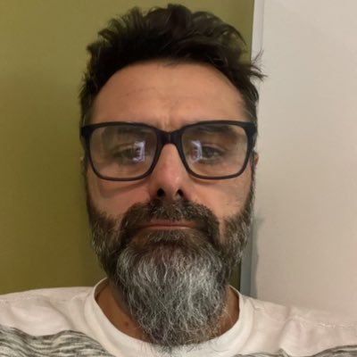 ribillioz's profile picture. Hyperlinked strategist