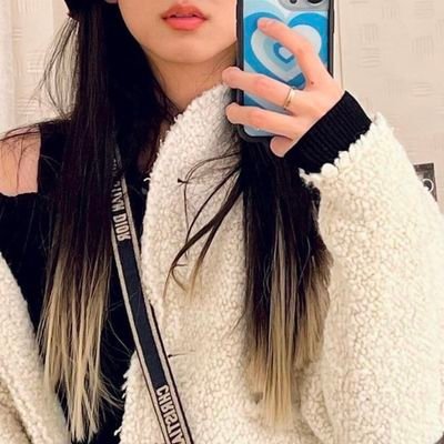 sunrubyyy's profile picture. —on rest