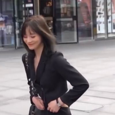 akanezaki5_1's profile picture. 読書好き。大体年に150-200冊ぐらい読みます。