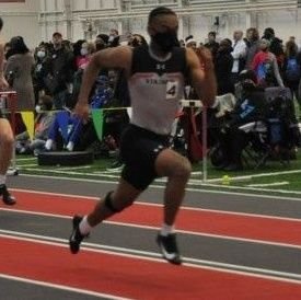 • Hurdler••6'2••Eagle Scout🇺🇲• 14.61(110h) 39.58(300h)•8.32(60h)