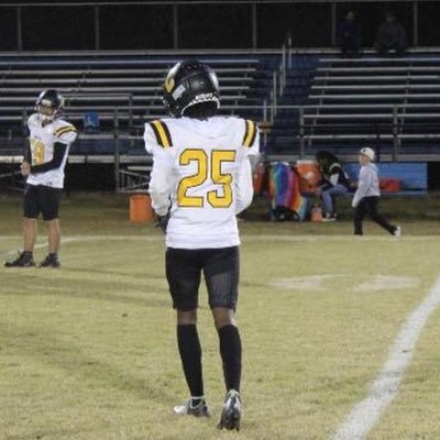 ‘23 WR/CB , CHATTCO  Highschool 💛🖤.                    Email: Harris_Jalen@chattco.org