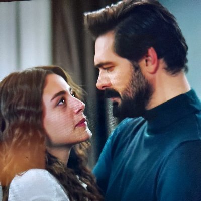Tengo esta cuenta solo para saber de Sila Turkoglu y Halil Ibrahim Ceyhan, dos magnificos actores!!
Y gracias a que sigo a fans estupendas puedo disfrutarlos.