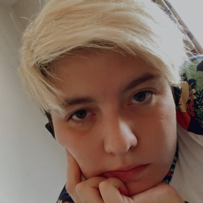 Payola_V's profile picture. No pienses, vive 🏊🏻‍♀️