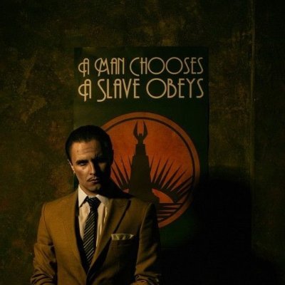 “Los hombres se dignifican postrándose ante la ley, porque así se libran de arrodillarse ante los tiranos”. Fray Mamerto Esquiú