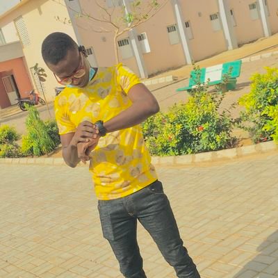 SirSirseniorman's profile picture. Gentle...