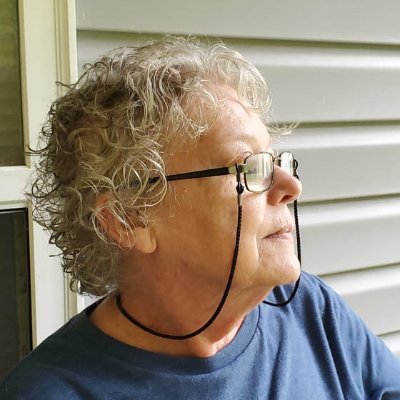 Lil ole Southern lady from VA. Grew up in 60s. Still a hippie, at least at heart. NO DMs
Be kind
#Kamala2024
#Resist #3Vaxxed #VoteBlue