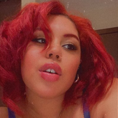 married to my passions, professional hypewoman | @oddtheoddball 💚 DM me for collabs + inquiries