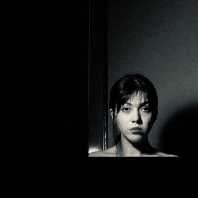 Elmira__Asl's profile picture. ▪️visual concept artist ▪️physical & digital painter ▪️1/1 artist @withFND ((Here art keeps rolling))