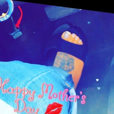 QueenofToes2's profile picture. “Idk” what you wanna kno!!🤫