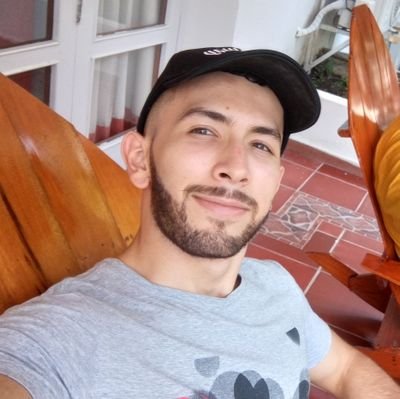 santiortega5's profile picture. Orgullosamente Economista - UIS
