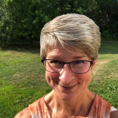 LilJ_71's profile picture. Wife ♥️Dog Mom 🐕Minnesota sports fan💜💛🏈💙❤️⚾️💚❤️🏒💙🤍🏀Minnesota gal. Blessed to be called Aunt/Auntie//AJ