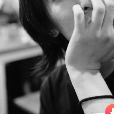 君(わたし・オネェ)と僕(あなた・なめくじ)は運命の相手…。何故ならいつも同じコト考えてるから!え?!telepathy?本当にあるのかい、疑ってしまうのわかるよ…それなら、これが証拠になりますように。歳の差カップル・年上彼女・年下彼氏の実況中継…ただ今、検証中『僕は未来から君を守りにきたんだ』
