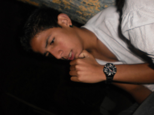 ‎''Seja humilde, pois até o Sol com toda a sua grandeza se põe e deixa a Lua brilhar.''  
sigo de volta!!,...;DD