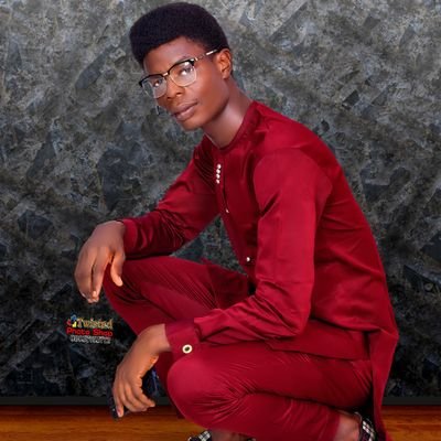simple ❤️❤️💯 music 🎶 lover/singer/dancer etc. On a journey to find true 💜💗❤️💯