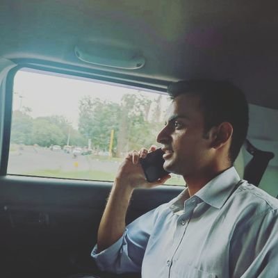 witty_mahajan's profile picture. Surviving 🌞