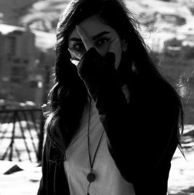 یه بی احساسی که عاشق دنیای ماشیناس 🚘♥️
مشکی پوش مملکت🖤
https://t.co/livzXNvV38