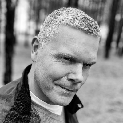 I help men in their mid- to late-forties step into their King | NLP Master Practitioner | Personal Coach for 20+ years