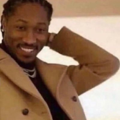 winniedeez's profile picture. meh.