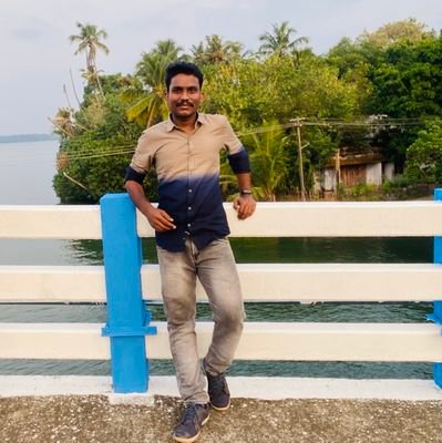 Being Human | Movie Maniac | Thala Fan | Ex-Ncc | Secretary @AfcMalappuram | Founder @Cinema_charcha