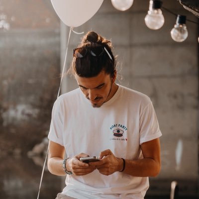 El_MaffrO's profile picture. Mes compétences? J’ai déjà vidé une bière sur Branco Van den Boomen. Voilà.