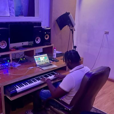 🇯🇲 Producer+Engineer+Songwriter
MGMT: @zimirecords @ziminick