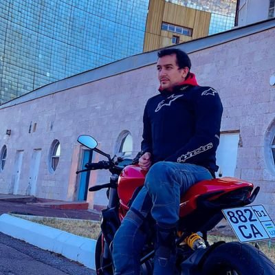 avazzz93's profile picture. 