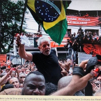 Lula lá, brilha uma estrela Lula lá, cresce a esperança Lula lá, o Brasil criança Na alegria de se abraçar 🎤