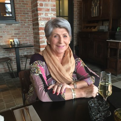 CarluAnnie's profile picture. 