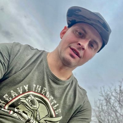 _Pejo___'s profile picture. 