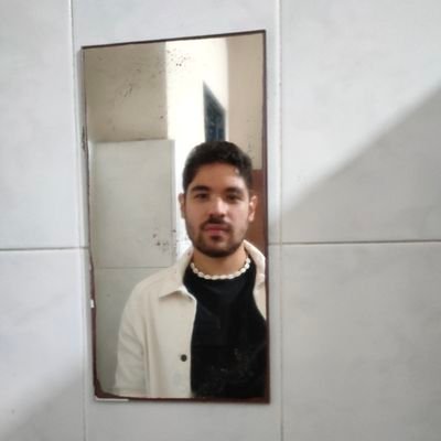 Wc_Bernal's profile picture. No somos comunistas, somos comuneros. 🪴
¡Estudio y trabajo para VIAJAR! 🗺️🌐