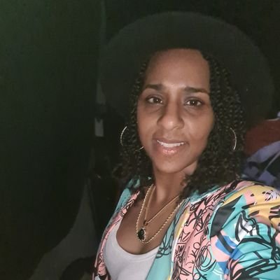 Macaquinha2010's profile picture. Somewhere out there