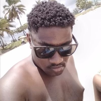 Um dia me perguntaram,.o q eu vi nela? simplesmente responde: o q faltava em me