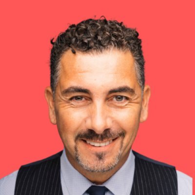 British Storytelling & Speaker Coach // TEDx & Pitch Coach // Presenter // Moderator // Worldwide LIVE Events MC // Global Events Consultant ✈