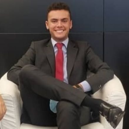 Economía, política y filosofía. Interesado en (casi) todo