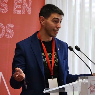 Edu, antes C Políticas, ahora COMA en UBU. Secretario General de @JSE_Burgos, activista de @psoeburgos, concejal de La Horra y defensor del Estado del Bienestar