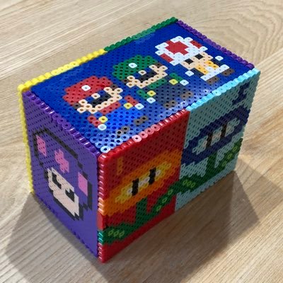 パーラービーズにどハマりして、よくTwitterお世話になっていたので、始めました。3人の男の子の母です。こどもが好きなポケモン、仮面ライダー、ONEPIECE、私の好きなダッフィー&フレンズ作品をよく作ります^_^よろしくお願いします^_^