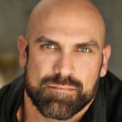 edcoyo's profile picture. La justicia/politica española invita a los delincuentes a un desafío permanente contra la policía porque les deja en un falso empate en vez de un castigo real.