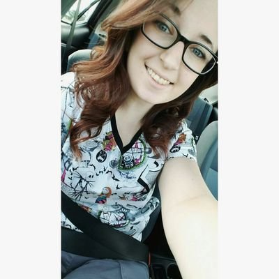 nicolelizabethp's profile picture. music is my escape from life