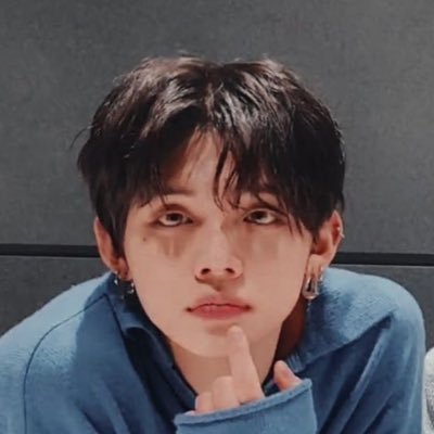 (๑・̑◡・̑๑) holding on to user jungkook.97 and yawnzzn for my dear life | uni girl •ᴗ•