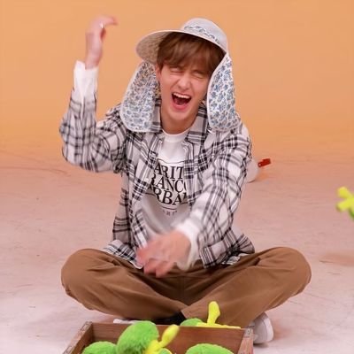 ginger_milkeu's profile picture. .𝓕𝓸𝓴𝓾𝓼 𝓴𝓮 𝓙𝓾𝔂𝓮𝓸𝓷 𝓙𝓾𝔂𝓮𝓸𝓷 𝓙𝓾𝔂𝓮𝓸𝓷 𝓭𝓪𝓷 𝓙𝓾𝔂𝓮𝓸𝓷
.
.
.
@WE_THE_BOYZ