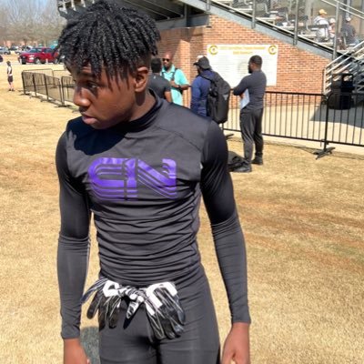 OLB & DE/Class 25 /West Point Highschool,MS/EMAIL:willisgill2006@gmail.com/GPA:3.8 Honors Student/Phone:931-505-1706/40 -4.7/squat 495