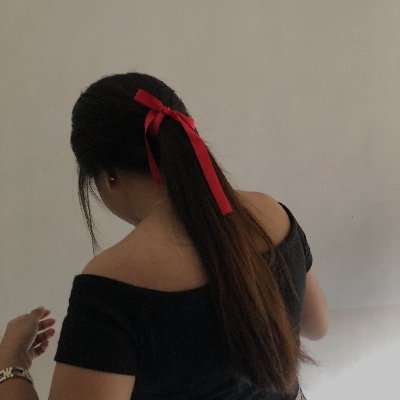 joyvinoya_'s profile picture. Jesus, always.