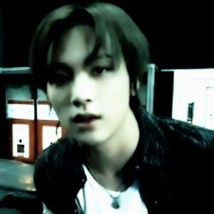 ㅤㅤㅤ direct message , make friends 🩸 /
( #$$$ dollars dollars girls; @THE1975 ) ) )