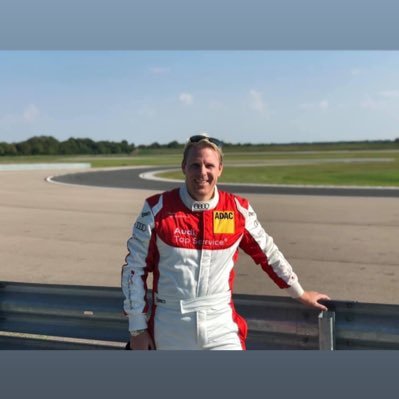 AlexSchungl's profile picture. Ich wurde geboren, um den Menschen ein Lächeln ins Gesicht zu zaubern